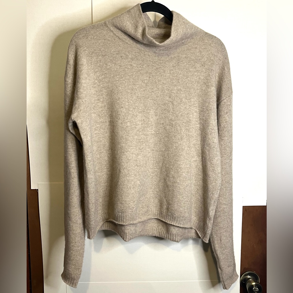 Bella Dahl Women’s Size M Tan Mock Neck Cashmere Sweater